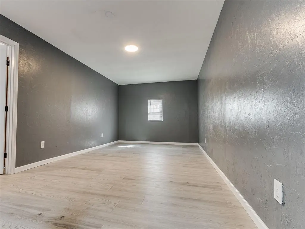 Photo 12 — 1305 Juniper Circle, Midwest City, OK 73110