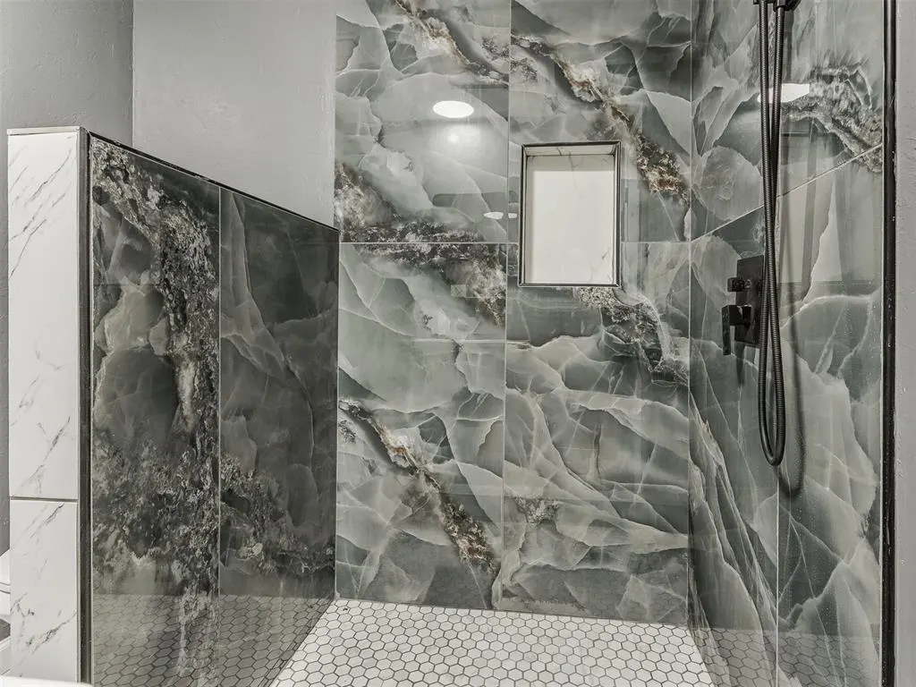 Photo 14 — 1305 Juniper Circle, Midwest City, OK 73110