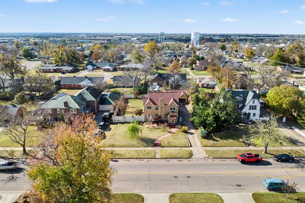 Photo 5 — 1928 N Broadway Avenue, Shawnee, OK 74804