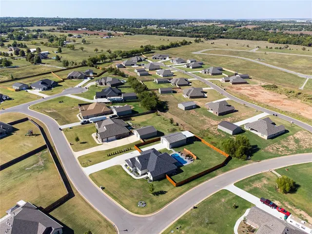 Photo 3 — 10108 Baldwin Lane, Oklahoma City, OK 73169