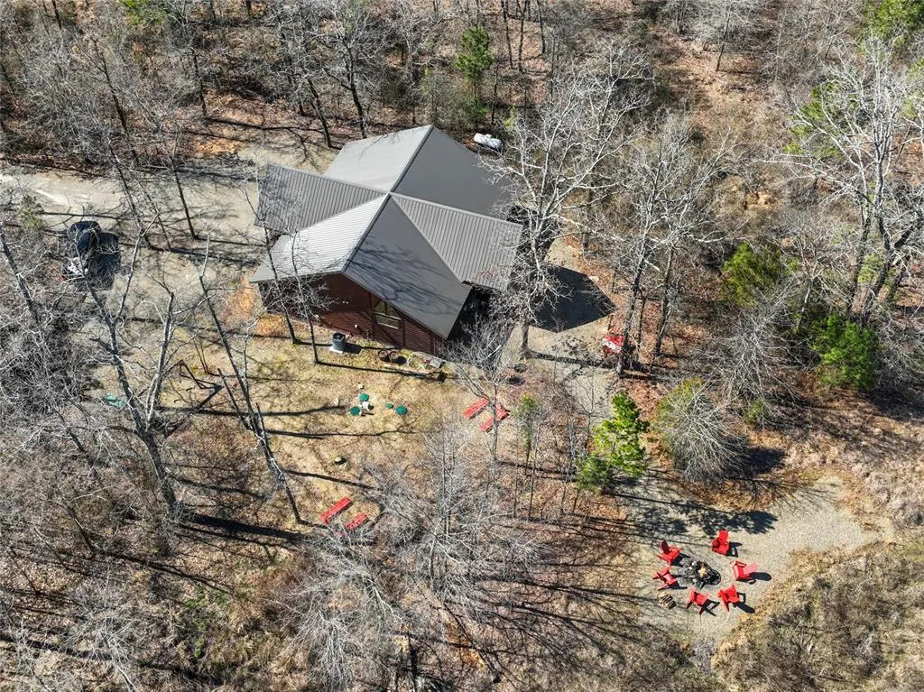 Photo 2 — 35 Paradise Lane, Broken Bow, OK 74728