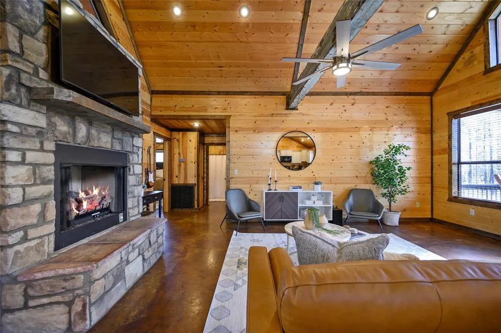Photo 6 — 35 Paradise Lane, Broken Bow, OK 74728