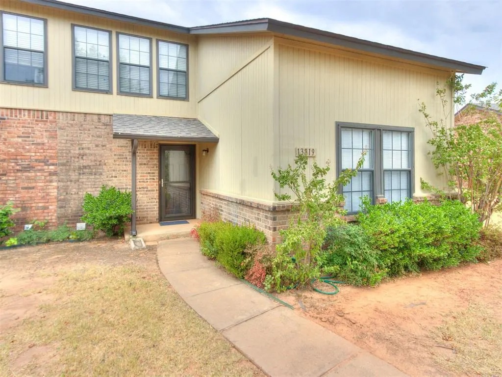 Photo 3 — 13819 W Crossing Way, Edmond, OK 73013