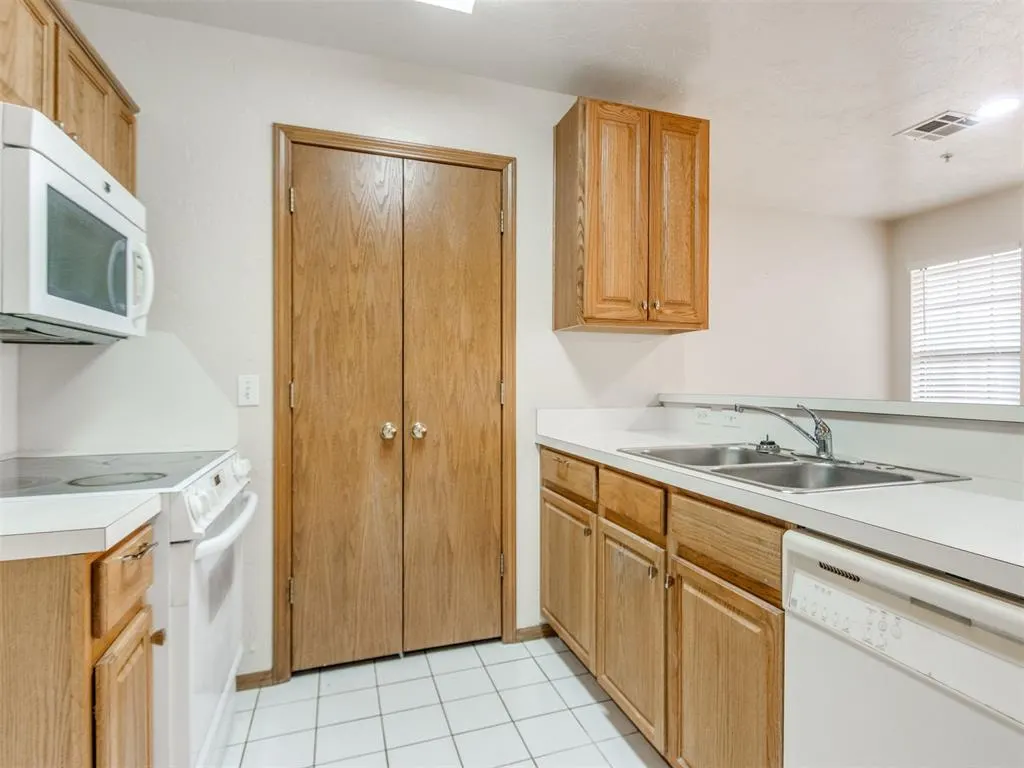 Photo 17 — 13819 W Crossing Way, Edmond, OK 73013