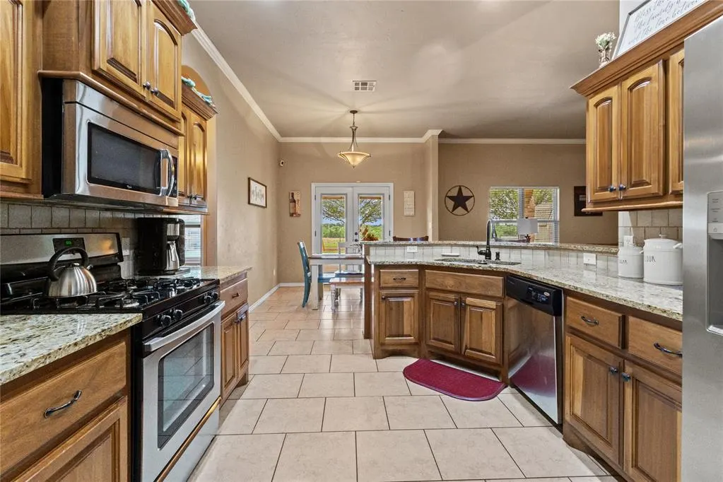 Photo 11 — 2306 Woodland Way, Weatherford, OK 73096