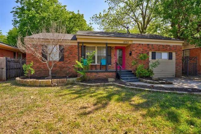 Photo 3 — 1824 Andover Court, Oklahoma City, OK 73120