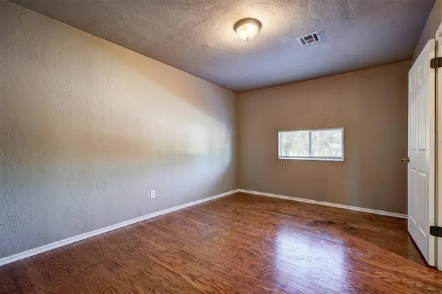 Photo 5 — 1824 Andover Court, Oklahoma City, OK 73120