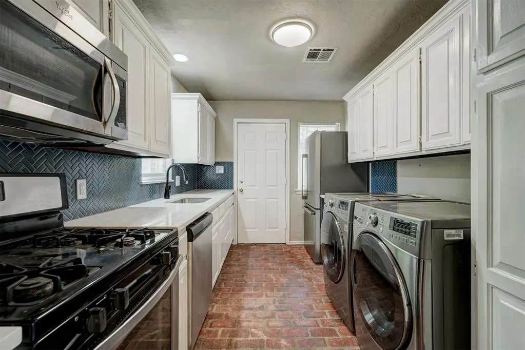Photo 9 — 1824 Andover Court, Oklahoma City, OK 73120