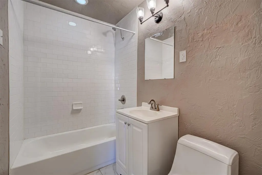 Photo 16 — 1824 Andover Court, Oklahoma City, OK 73120