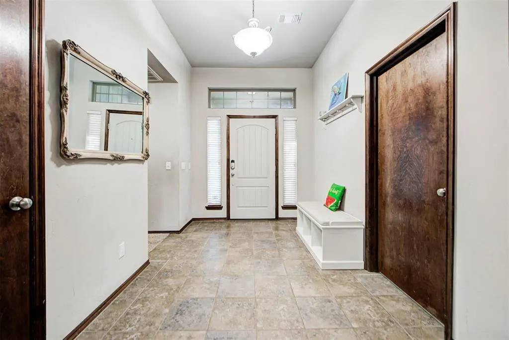Photo 5 — 301 Partridge Run Road, Yukon, OK 73099