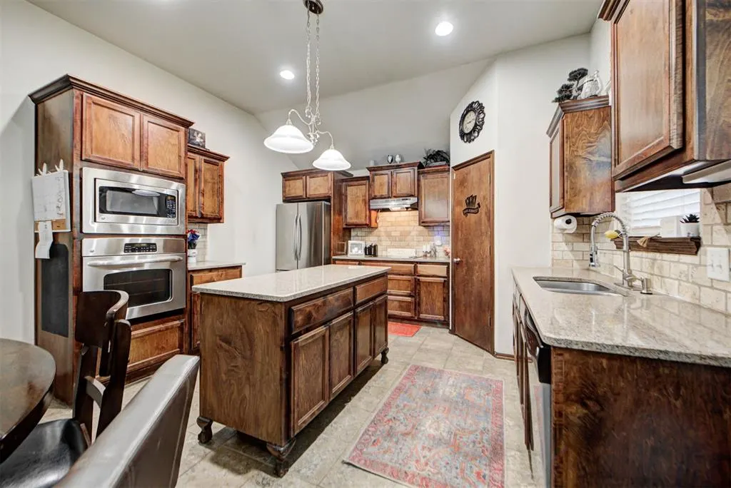 Photo 16 — 301 Partridge Run Road, Yukon, OK 73099