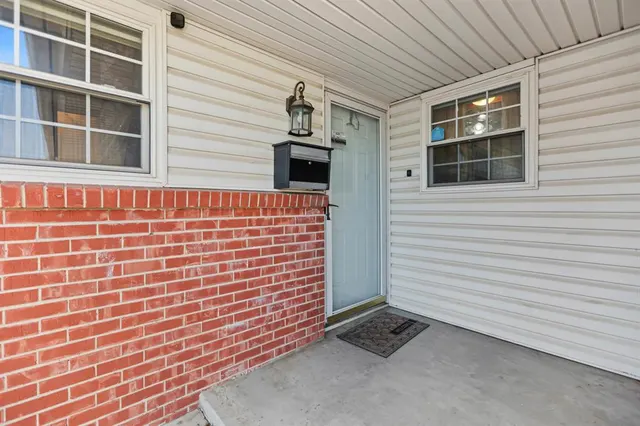 Photo 3 — 2524 SW 66th Street, Oklahoma City, OK 73159