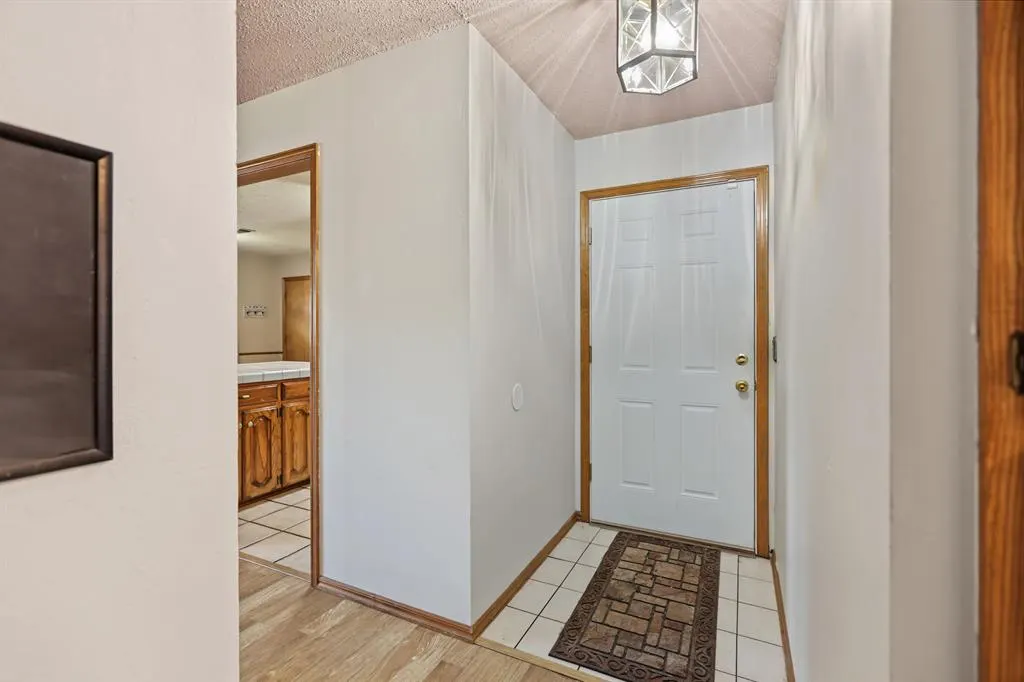Photo 4 — 2524 SW 66th Street, Oklahoma City, OK 73159