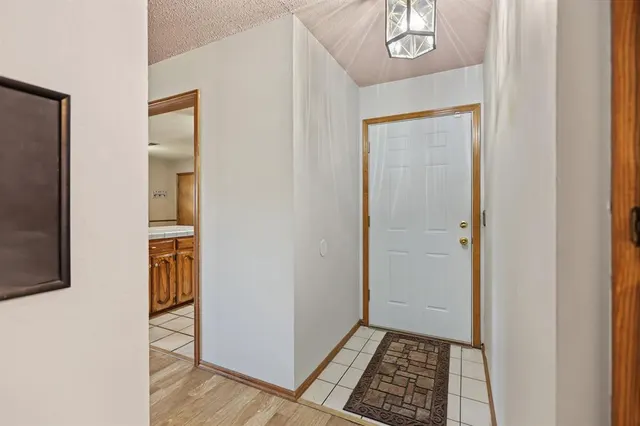 Photo 4 — 2524 SW 66th Street, Oklahoma City, OK 73159