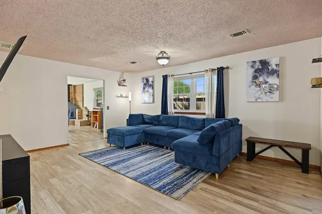 Photo 5 — 2524 SW 66th Street, Oklahoma City, OK 73159