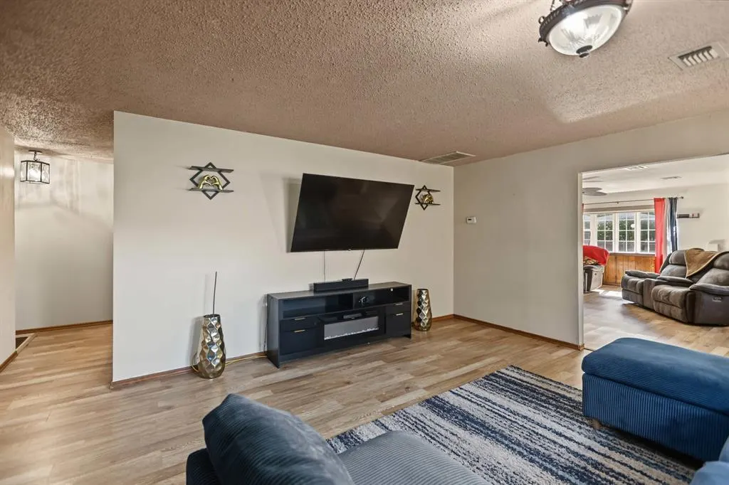 Photo 6 — 2524 SW 66th Street, Oklahoma City, OK 73159
