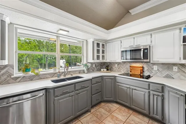 Photo 3 — 812 Summer Oaks Drive, Blanchard, OK 73010