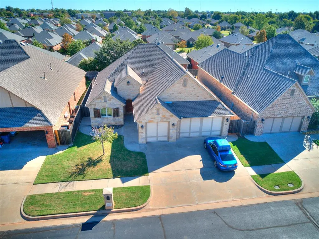 Front exterior — 10324 Veneto Circle, Oklahoma City, OK 73120