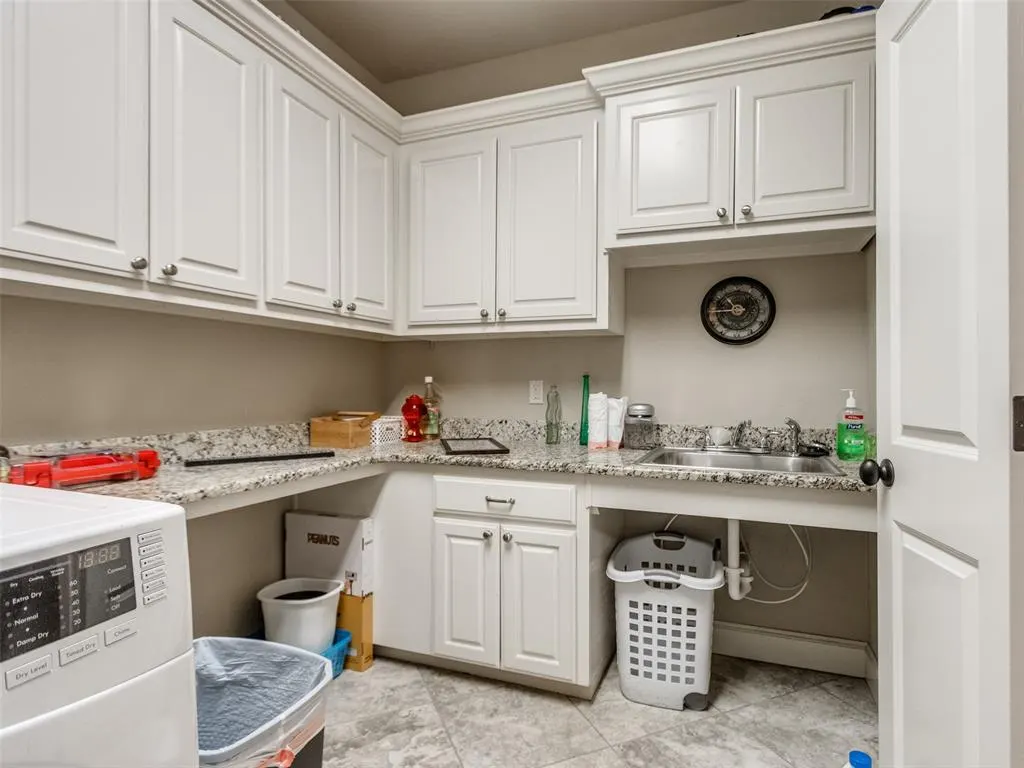 Photo 12 — 10324 Veneto Circle, Oklahoma City, OK 73120