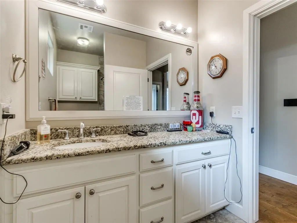 Photo 23 — 10324 Veneto Circle, Oklahoma City, OK 73120