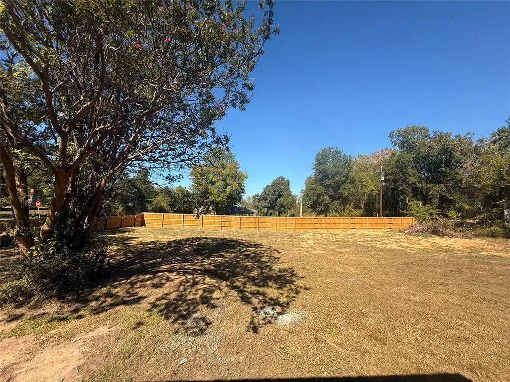 Photo 2 — 306 NE Allen Street, Broken Bow, OK 74728