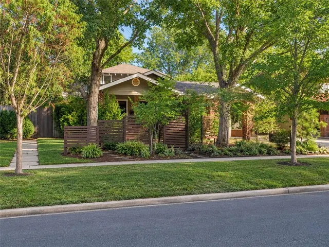 Photo 2 — 517 S Flood Avenue, Norman, OK 73069