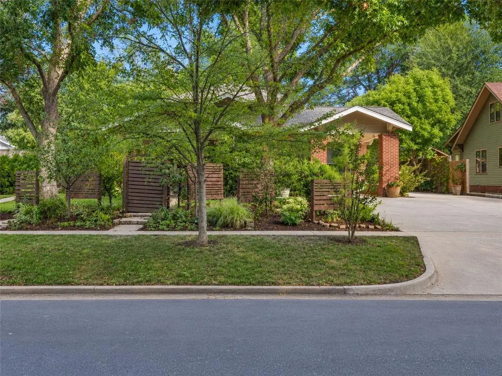 Photo 3 — 517 S Flood Avenue, Norman, OK 73069