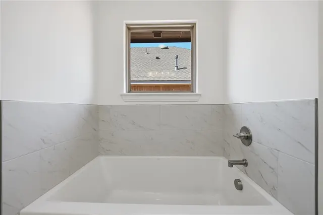 Photo 8 — 11344 NW 162nd Street, Oklahoma City, OK 73078