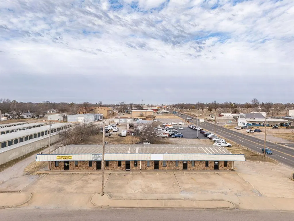 Front exterior — 1202 N Harrison Avenue, Shawnee, OK 74801
