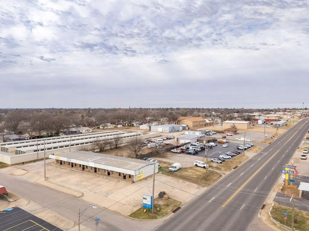 Photo 2 — 1202 N Harrison Avenue, Shawnee, OK 74801