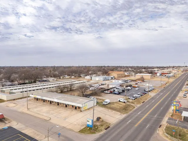 Photo 2 — 1202 N Harrison Avenue, Shawnee, OK 74801