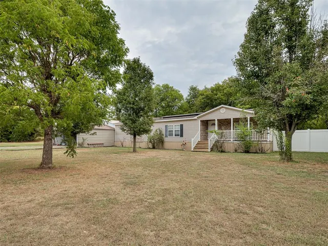 Photo 2 — 516 S Richland Road, Yukon, OK 73099