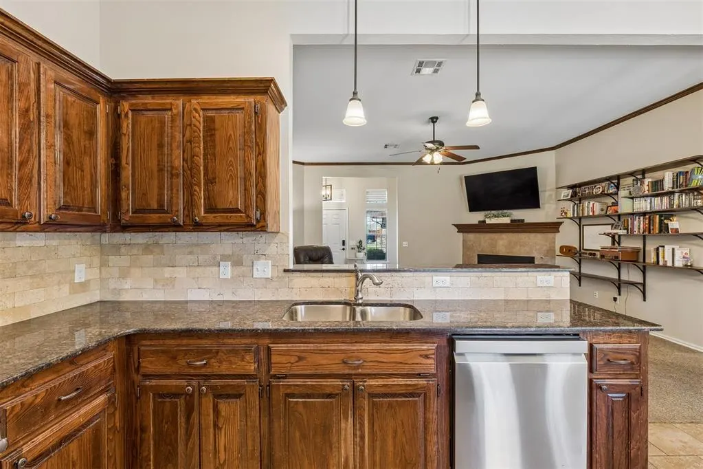 Photo 8 — 8012 Kaden Road, Oklahoma City, OK 73132