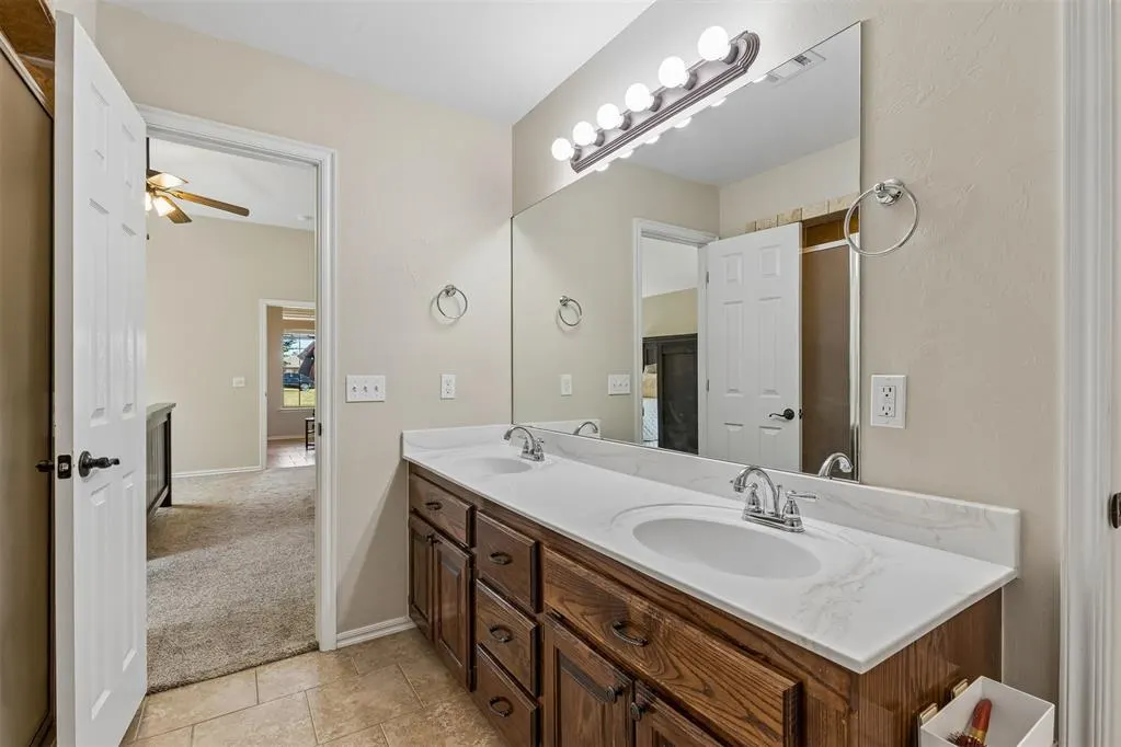 Photo 16 — 8012 Kaden Road, Oklahoma City, OK 73132
