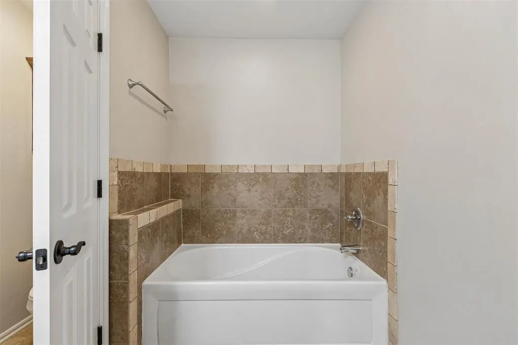 Photo 17 — 8012 Kaden Road, Oklahoma City, OK 73132