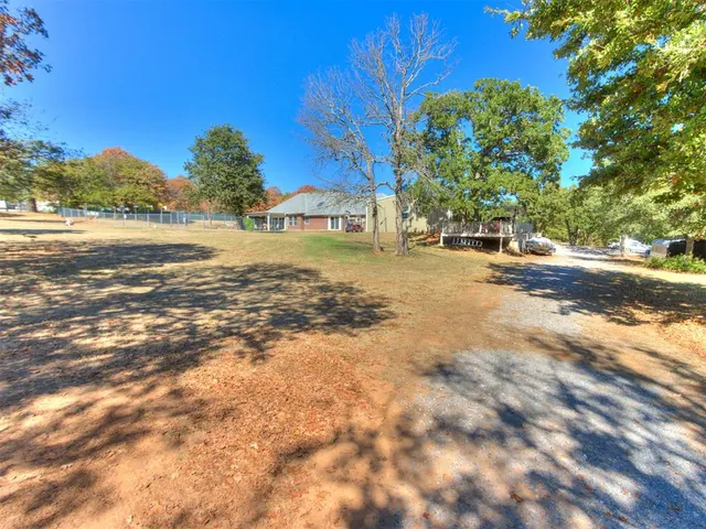 Photo 7 — 9950 E Boyd Street, Norman, OK 73026
