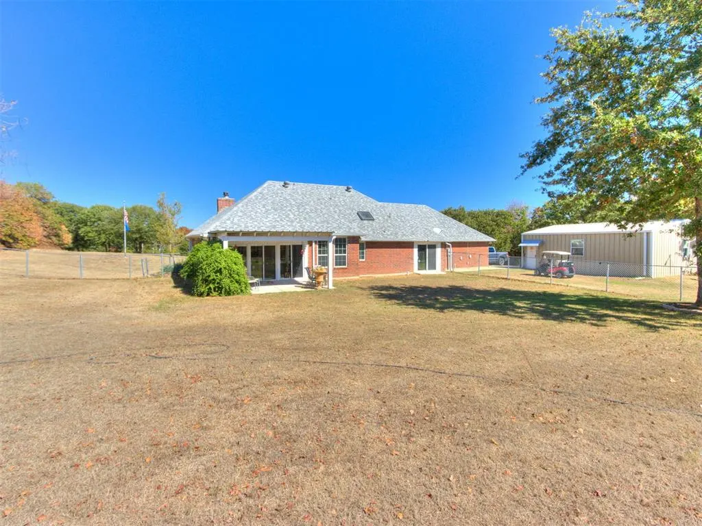 Photo 9 — 9950 E Boyd Street, Norman, OK 73026