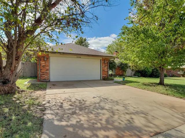 Photo 2 — 2336 Appleway Street, Edmond, OK 73013