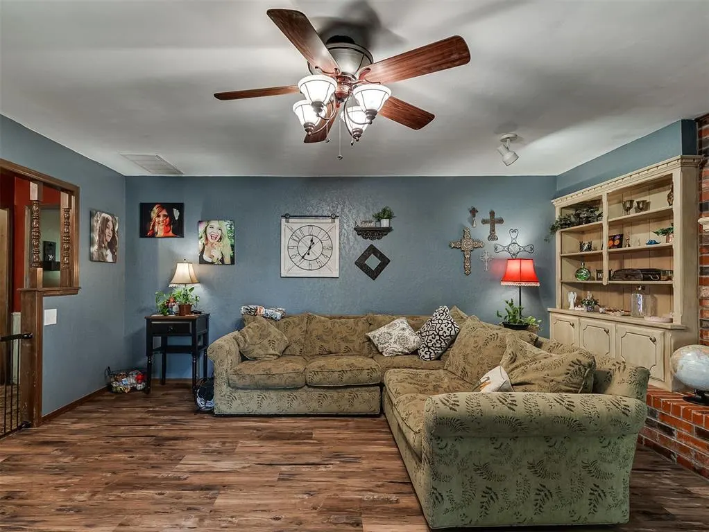 Photo 9 — 2336 Appleway Street, Edmond, OK 73013