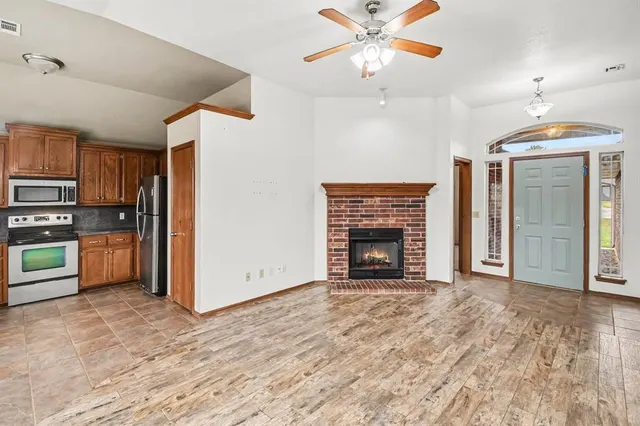 Photo 8 — 986 Olde Town Drive, Piedmont, OK 73078