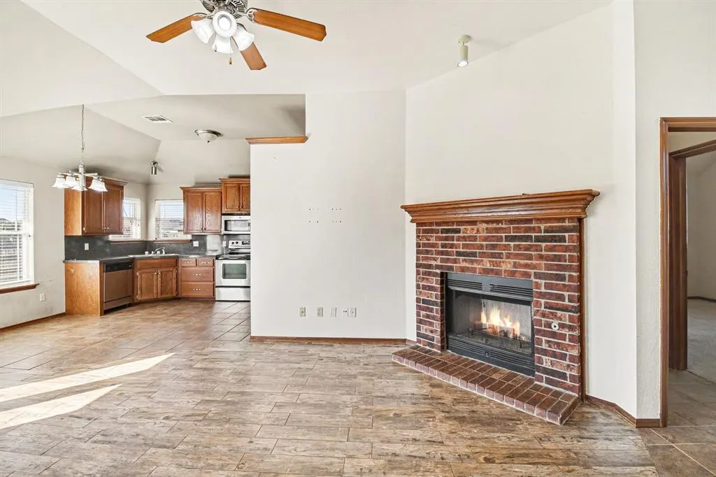 Photo 11 — 986 Olde Town Drive, Piedmont, OK 73078