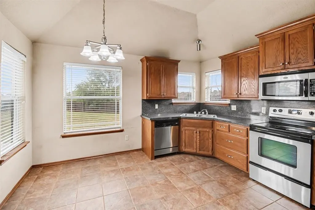 Photo 18 — 986 Olde Town Drive, Piedmont, OK 73078