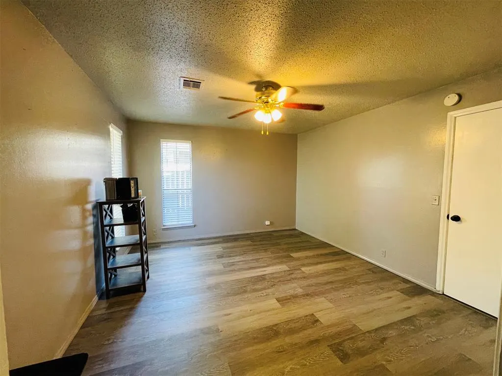Photo 9 — 1329 NW 105th Terrace, Oklahoma City, OK 73114