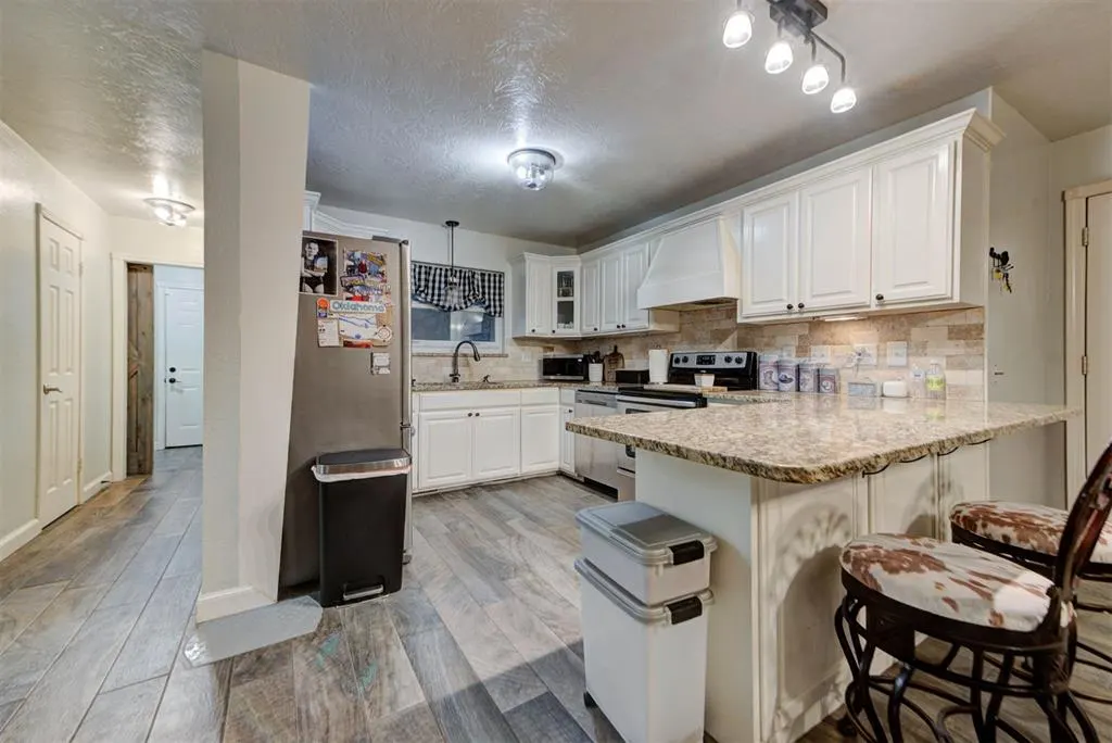 Photo 9 — 319 E Cedar Drive, Tuttle, OK 73089