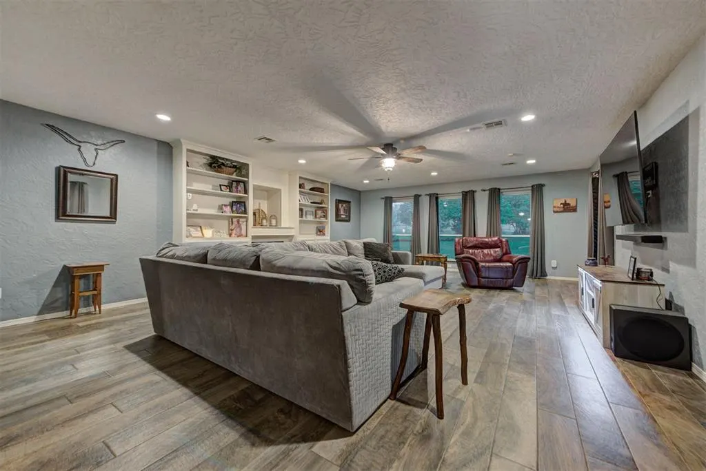 Photo 19 — 319 E Cedar Drive, Tuttle, OK 73089