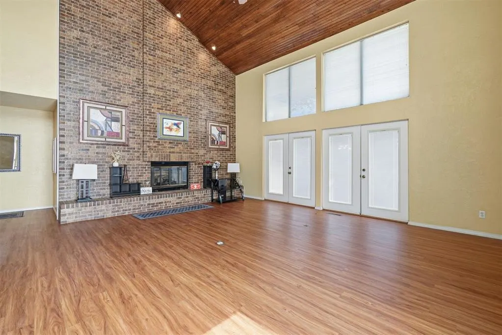 Photo 8 — 1011 Mockingbird Lane, Clinton, OK 73601