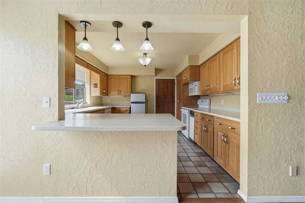 Photo 11 — 1011 Mockingbird Lane, Clinton, OK 73601