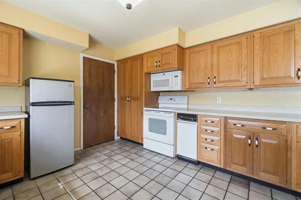 Photo 15 — 1011 Mockingbird Lane, Clinton, OK 73601