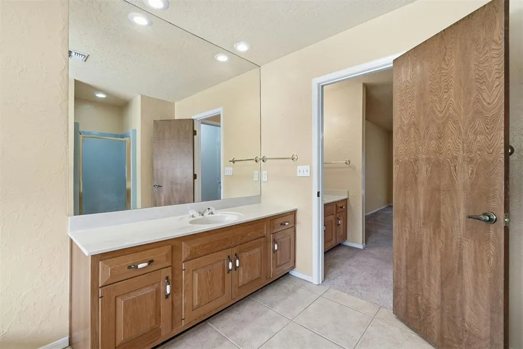 Photo 30 — 1011 Mockingbird Lane, Clinton, OK 73601
