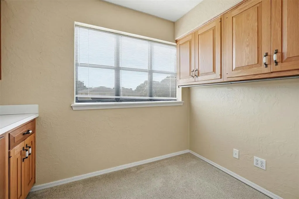 Photo 38 — 1011 Mockingbird Lane, Clinton, OK 73601